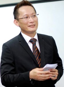 Lonnie Sik, Founder of EduSpiral Consultant Services, has more than 15 years of experience in counseling students and helping them change the world!