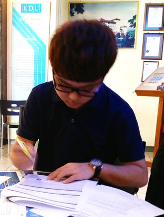 I was not happy at my former university and found EduSpiral online. He gave me good advise and even met up with me at KDU to tour the college.