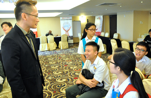 Lonnie Sik, Founder of EduSpiral Consultant Services, has more than 20 years of experience in counselling students on choosing the right course & university