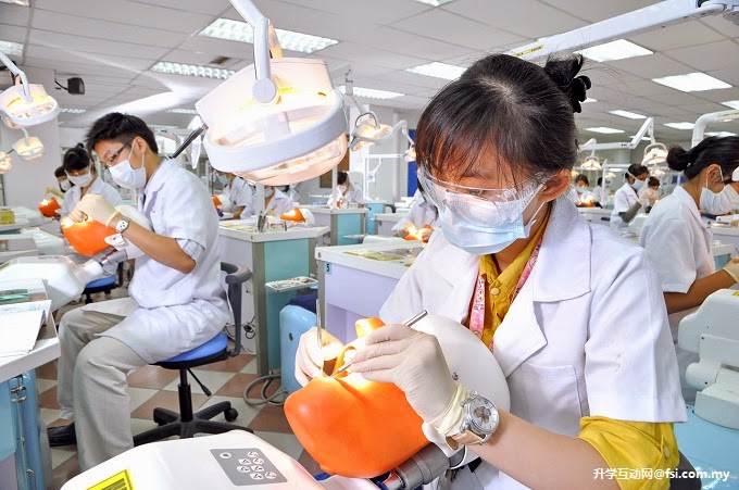 Sophisticated dental lab facilities at MAHSA University