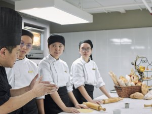 Diploma in Pastry & Baking students learn from knowledgeable & experienced chefs at YTL International College of Hotel Management